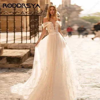 RODDRSYA Елегантна атласное сватбена рокля на Русалка с открити рамене, просто, без презрамки, с голям нос, за булката, романтична гънки, с цип, сватбена